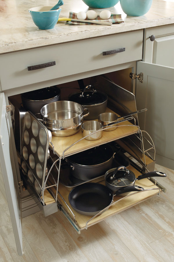 Base Pots and Pans Pull-out - Diamond Cabinetry