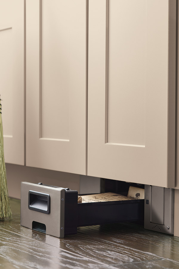 Toekick Vacuum Diamond