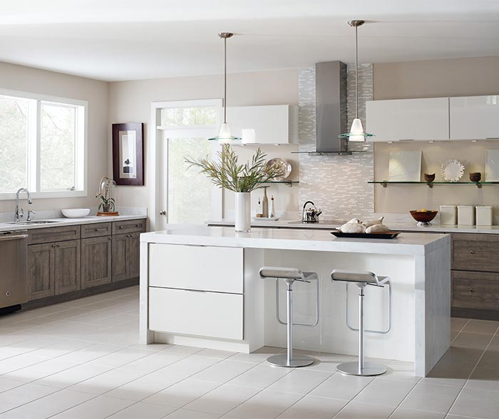 Worthen and Wixom laminate cabinets in a contemporary kitchen