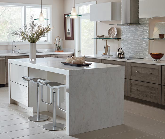 Worthen and Wixom laminate cabinets in a contemporary kitchen